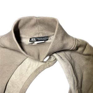 S Zara Drop Shoulder/Shrug sweater. BRAND NEW!! Pet free 🐶 smoke free 🚬 home!